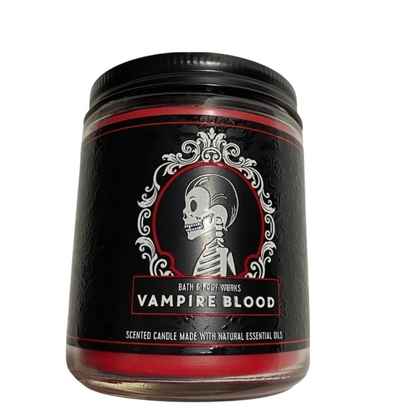 Bath and Body Works Single Wick Vampire Blood Candle 7oz New - Picture 6 of 6